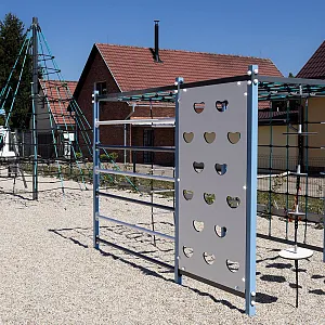 In Borčice wurde ein neuer inklusiver Kinderspielplatz errichtet In Borčice wurde ein neuer inklusiver Kinderspielplatz errichtet
