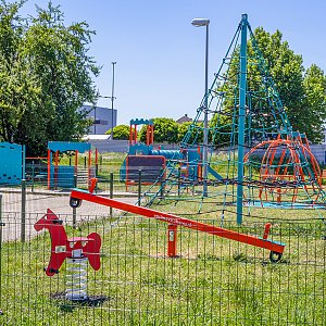In Bánovce nad Bebravou gibt es für jedes Kind einen neuen inklusiven Spielplatz In Bánovce nad Bebravou gibt es für jedes Kind einen neuen inklusiven Spielplatz